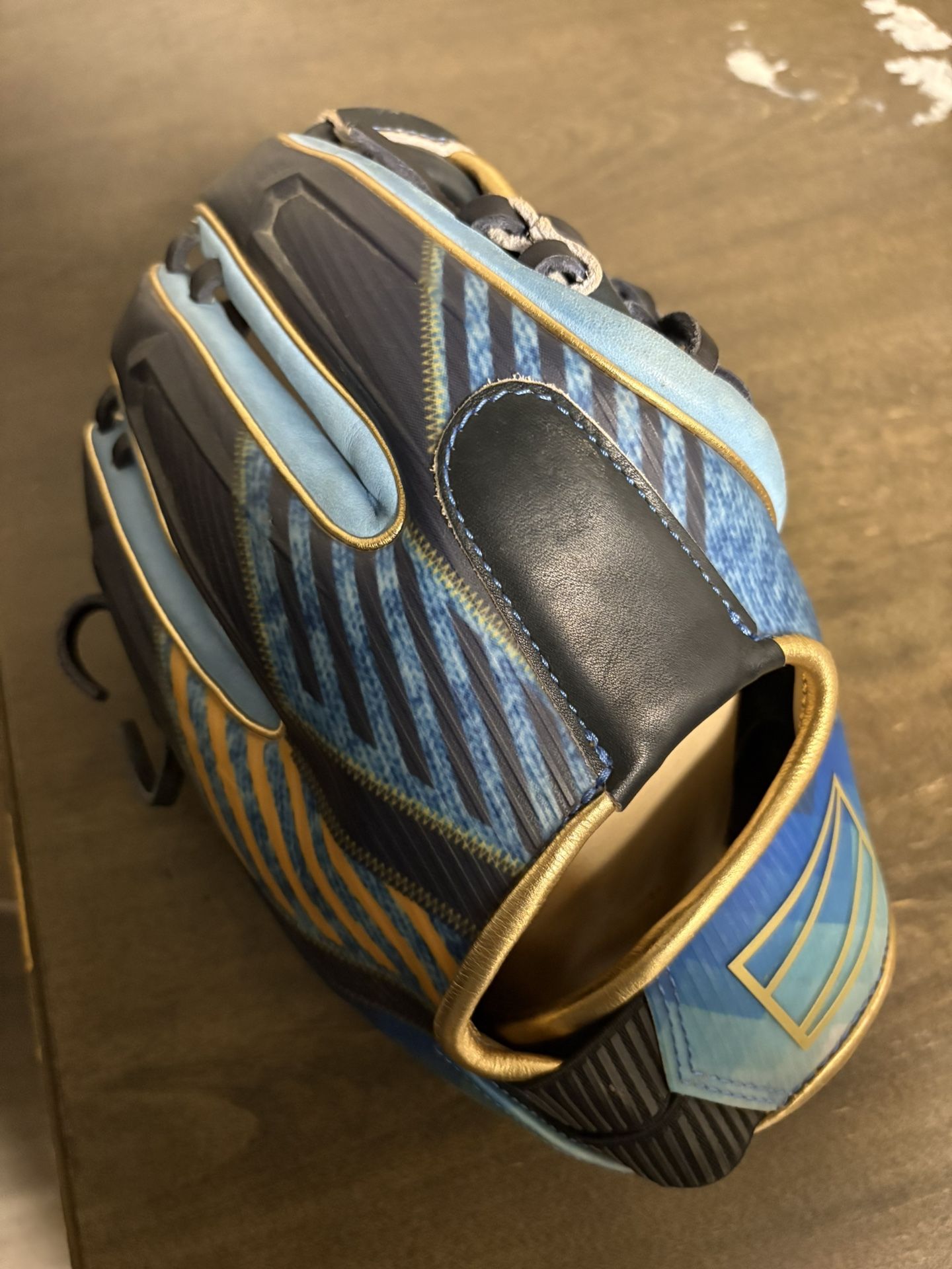Rawlings Rev 204-2xCNG 11 1/2inch