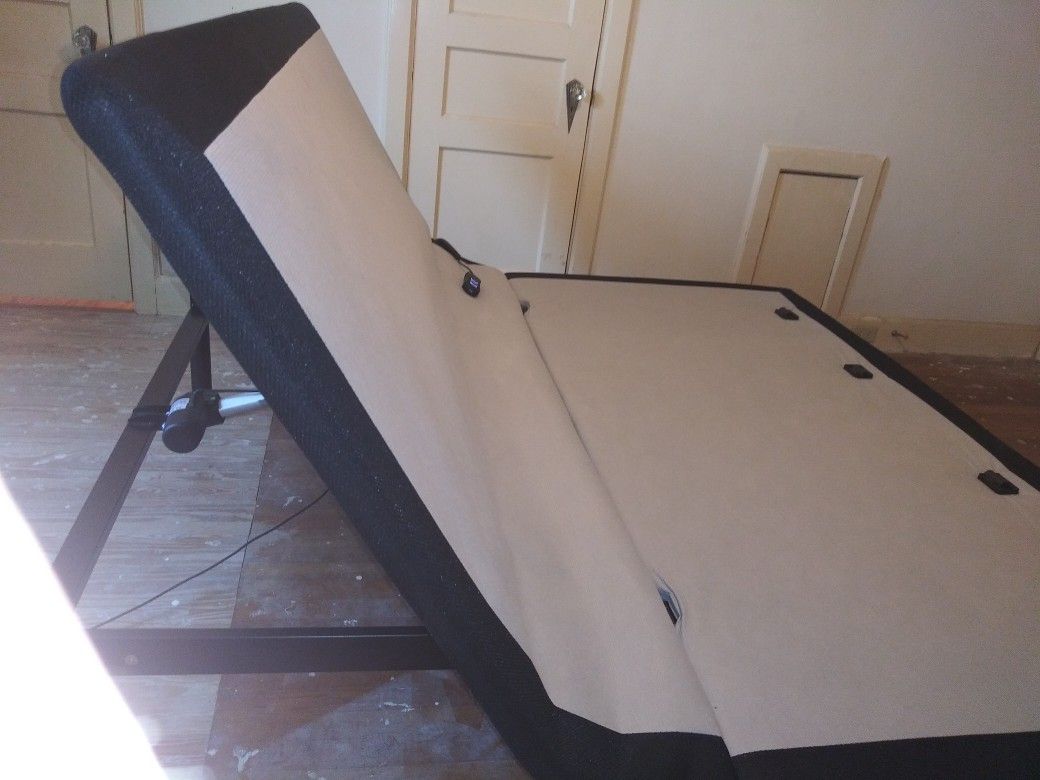 Unused Adjustable Base For King Size Mattress 