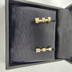 14kt Yellow Gold Diamond Earrings