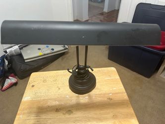 Desk lamp