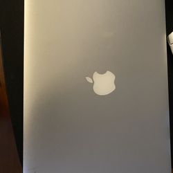 MacBook Air 13” Including HP Mouse 