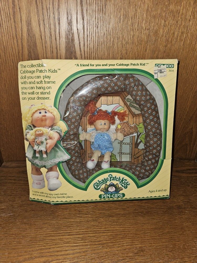 Vintage 1984 Cabbage Patch Kids Pin-Ups Charleen Jenny and Her Clubhouse