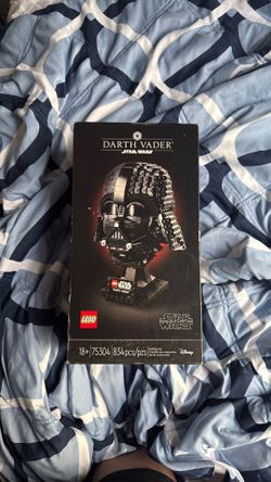 *UNOPENED* Lego Star Wars Darth Vader Helmet Set #75304