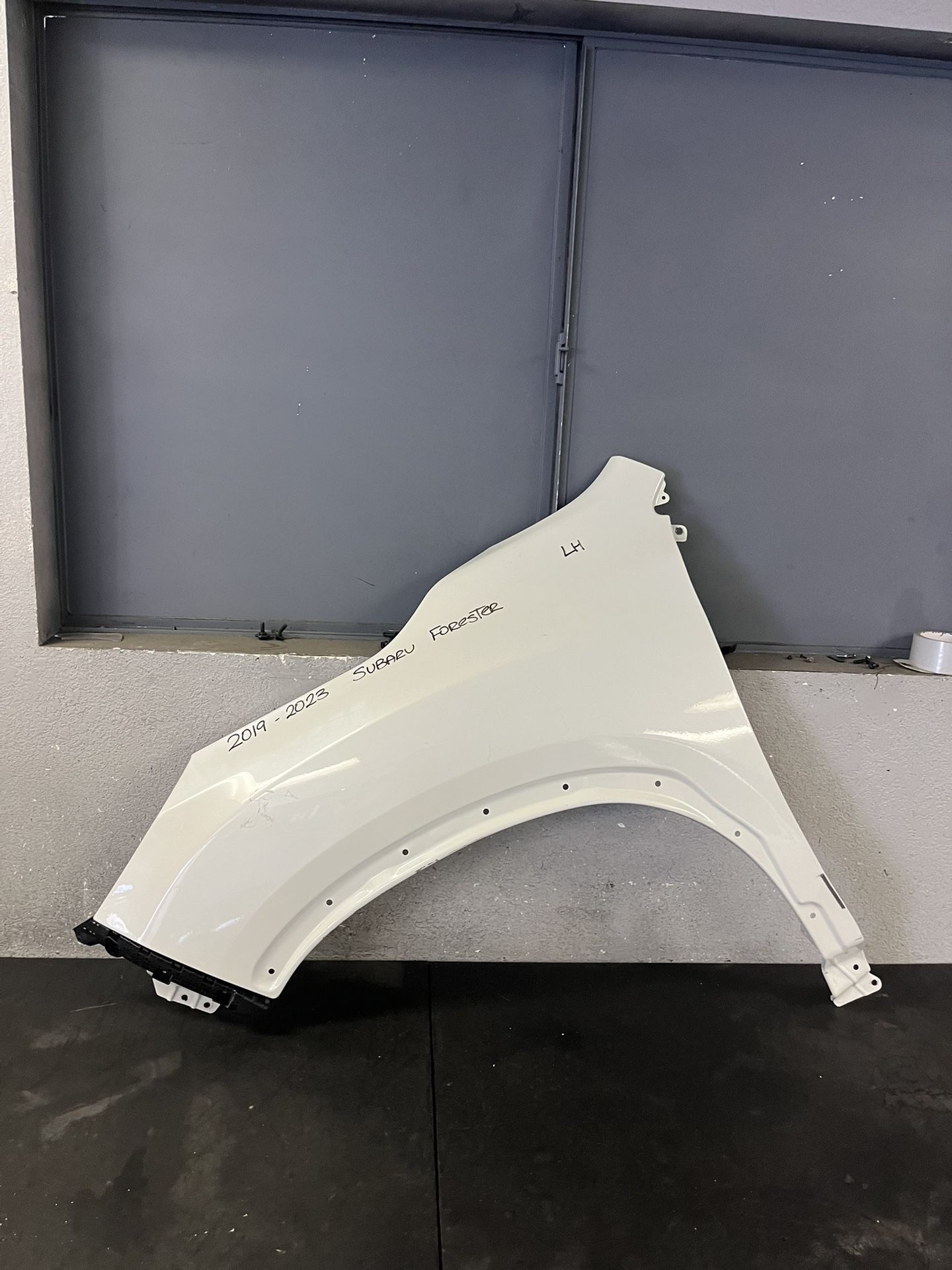 2019-2020-2021-2022-2023 SUBARU FORESTER LEFT FENDER OEM USED