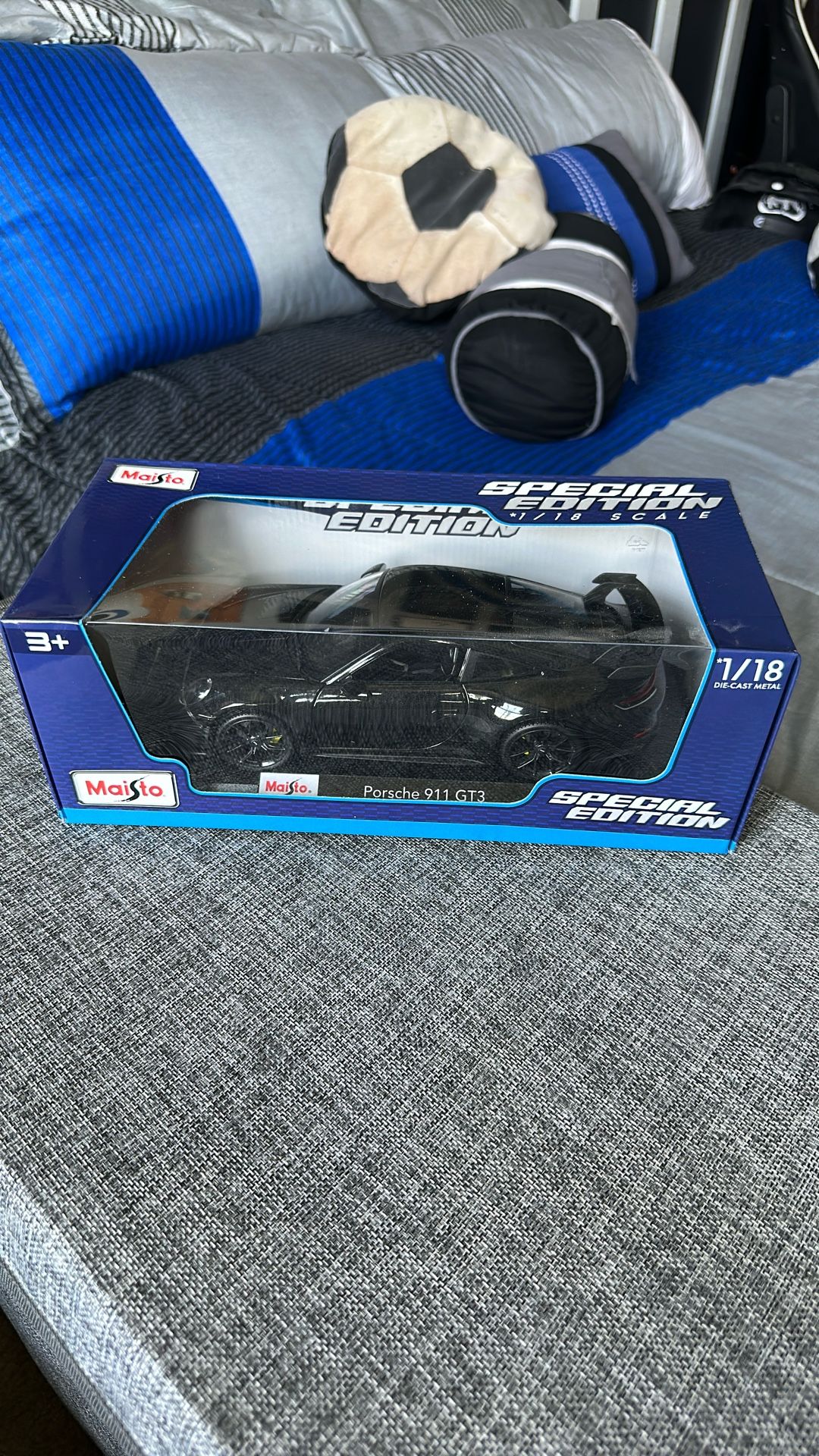 Maisto Diecast Porsche 911 GT3 1/18 