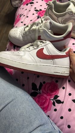 Air Force’s/ pink/ white