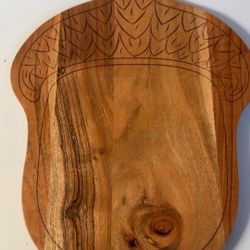 Acorn Shaped Wood Cutting Board 