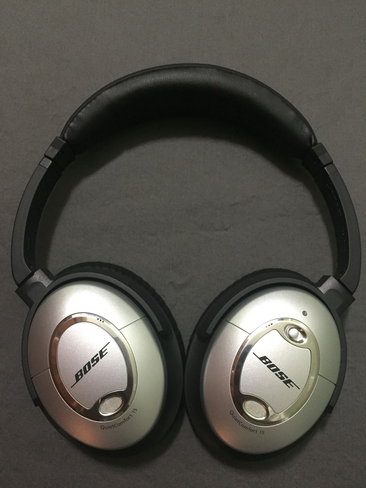Bose Q15 Noise Cancelling Headphones (NOT BLUETOOTH)