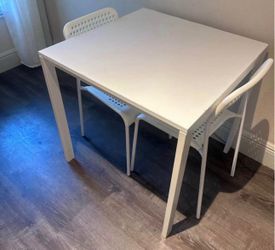 Ikea table wtih chairs