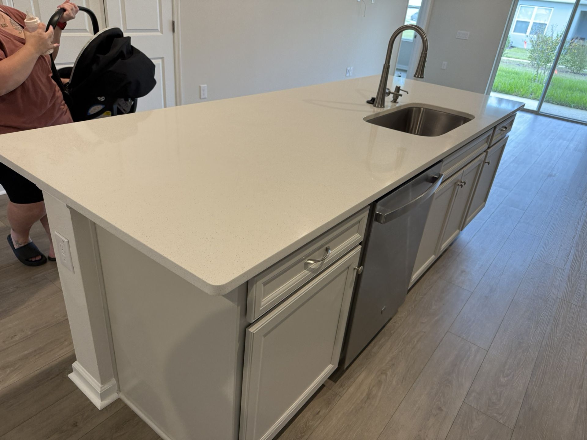 Brand New Quartz Kitchen