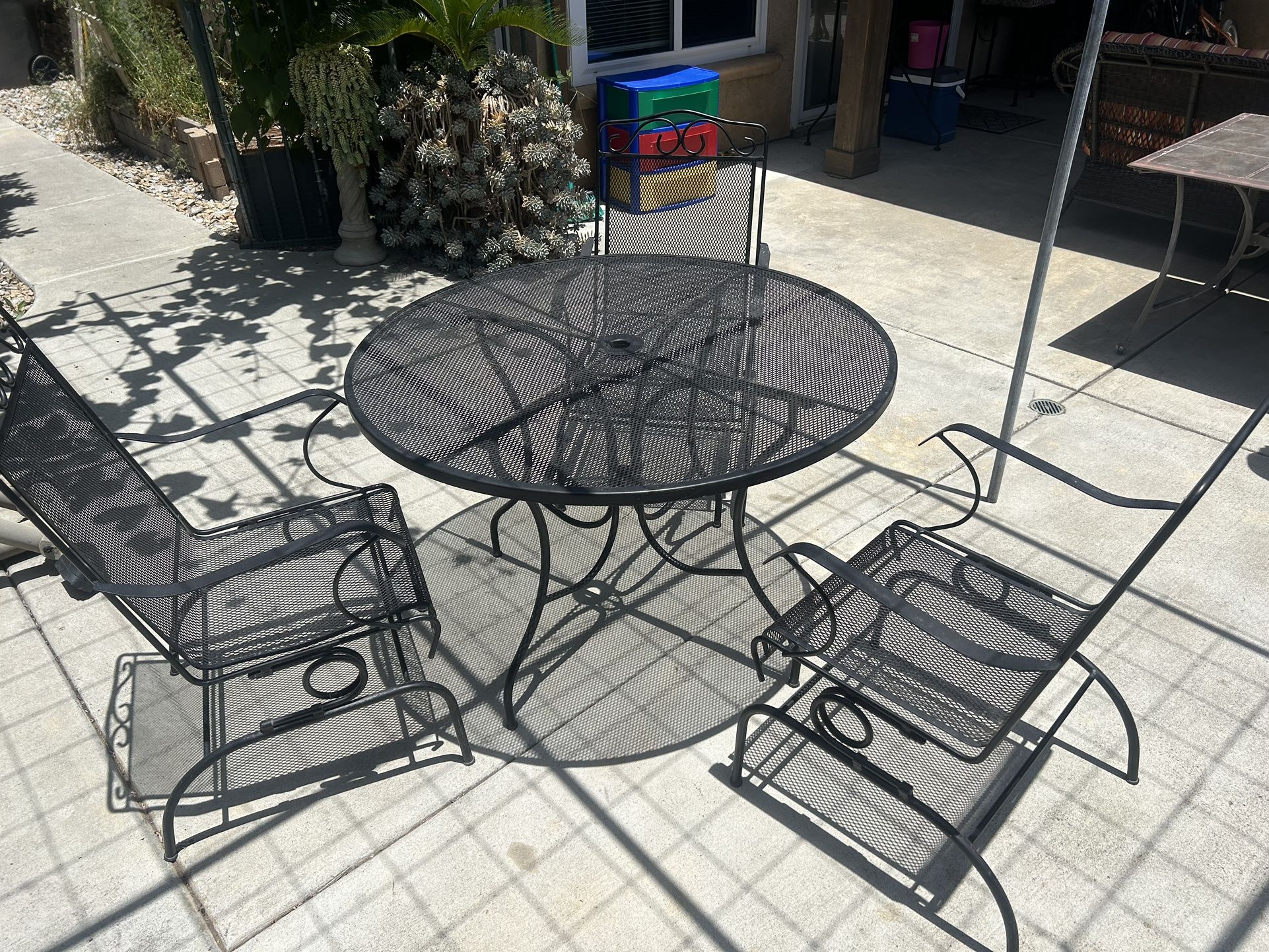 Black Table Set