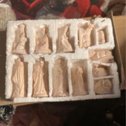 12 piece gorgeous, nativity set