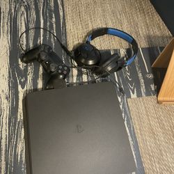 PS4 Slim 1TB 