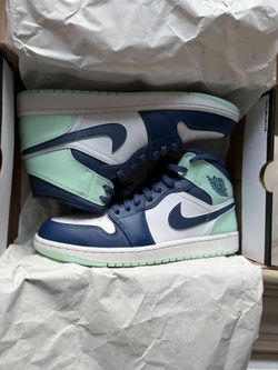 AIR JORDAN 1 MID