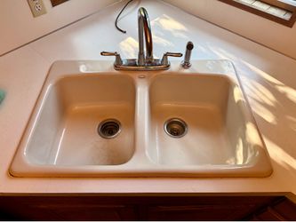 Kohler cast iron kitchen/farm sink
