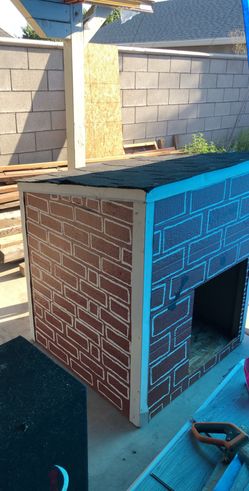DOG HOUSE