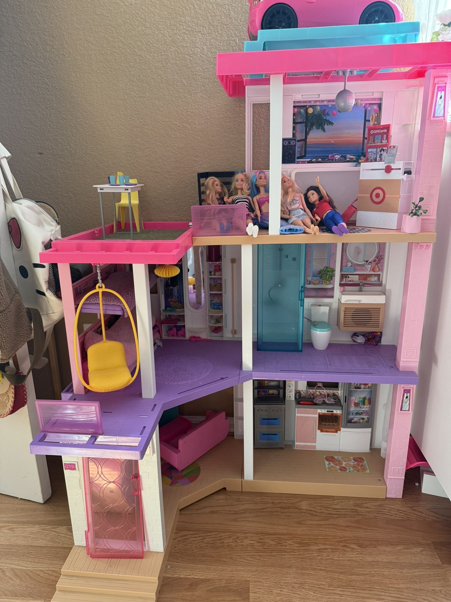 Barbie Dream House (Like New!!)