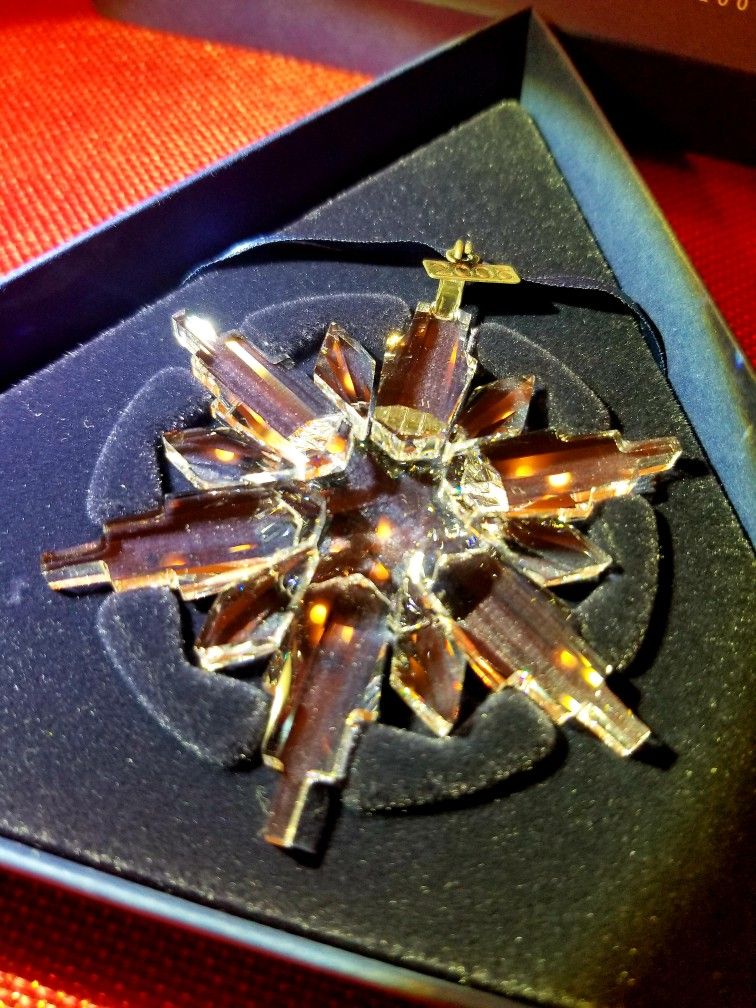 New Swarovsky Annual Christmas ornament 2006 Collectible NIB