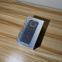 Xencelabs Quick Keys Remote – Brand New, Sealed – OLED, Wireless, 40+ Shortcuts 