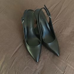 Black Pumps 