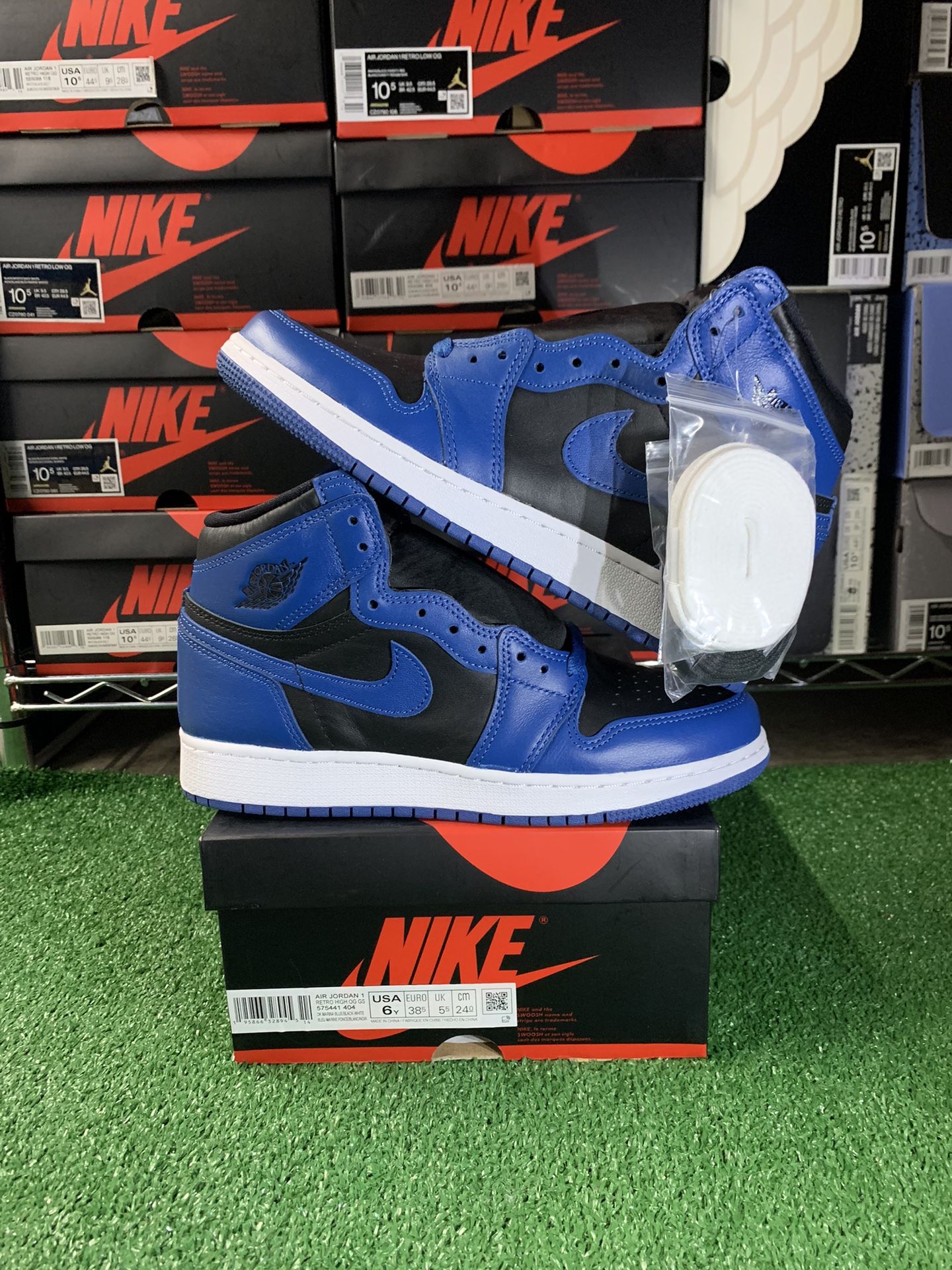 Jordan 1 Retro High OG “Dark Marina Blue”