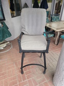 Outdoor Metal Bar Height Patio Chair with Cushions