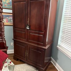 TV Cabinet Free Come And get it 