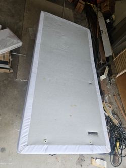 Motion essentials 2 adjustable foundation bed