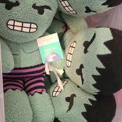 4 hulk plushies from target NEW WITH TAGS