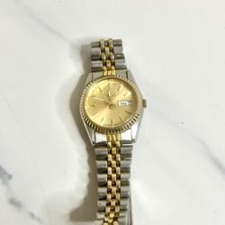 Seiko Women's Two Toned Bracelet Band Analog Watch  Indicator *Needs Batteries