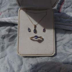 10kt Gold/Amethyst Jewelry Set