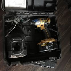 De Walt Impact Drill