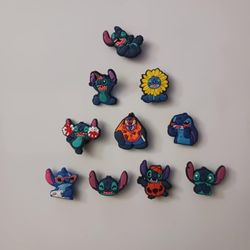 STITCH CROC CHARMS 