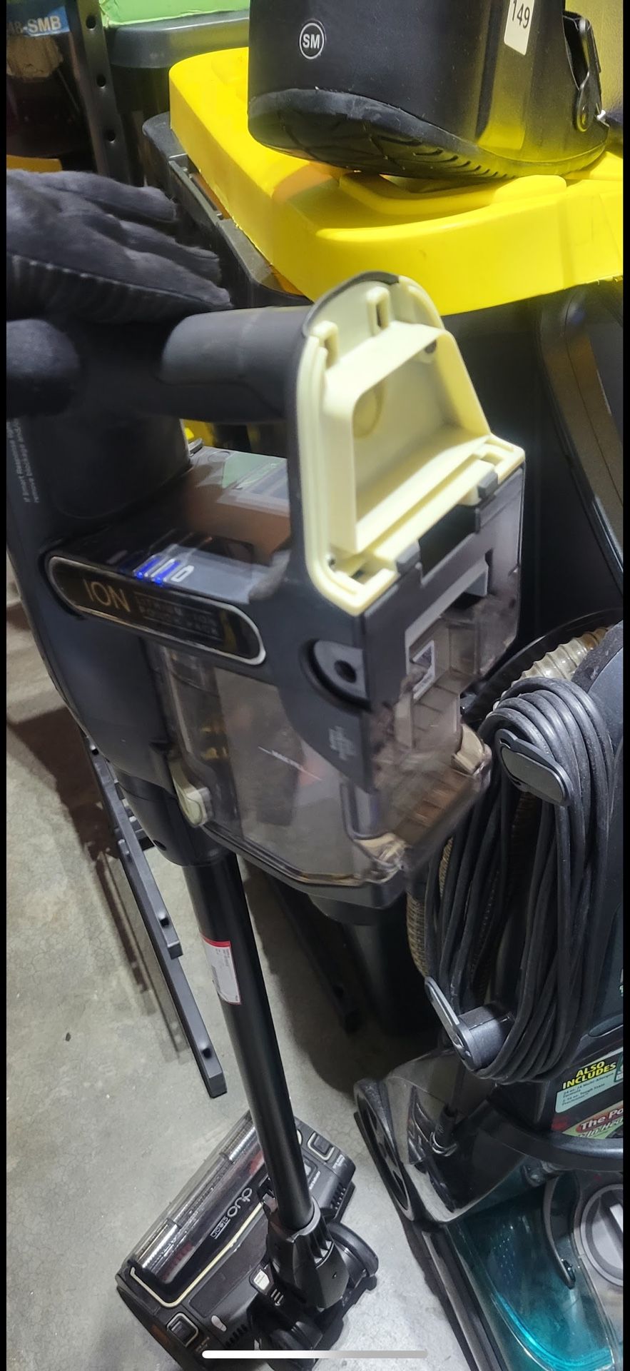 Shark ION F80 Cordless Stick Vacuum – Missing Battery