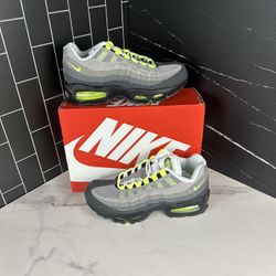 Nike Air Max 95 Neon SZ 6.5