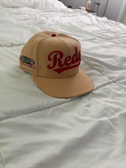 Cincinnati Reds 7 1/4 Fitted