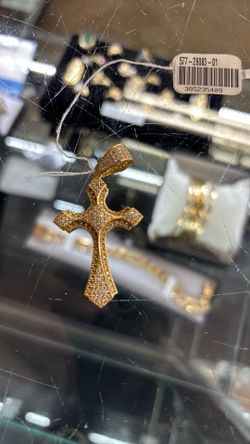 Cross pendant 14k