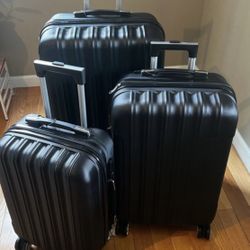 Luggage Set 3 Pcs Only 100$