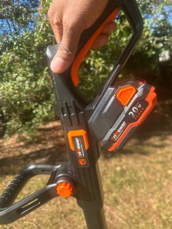 Weed whacker like new with battery