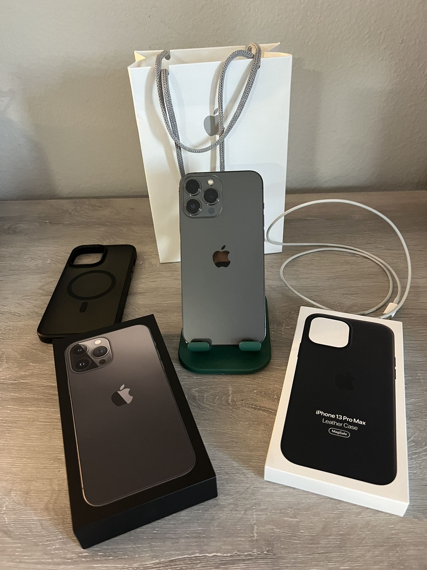 Apple iPhone 13 Pro Max T-mobile/ Metro PCS