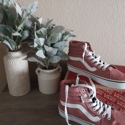 》》Make  Offer《《 New Women's Vans Hightop Shoes