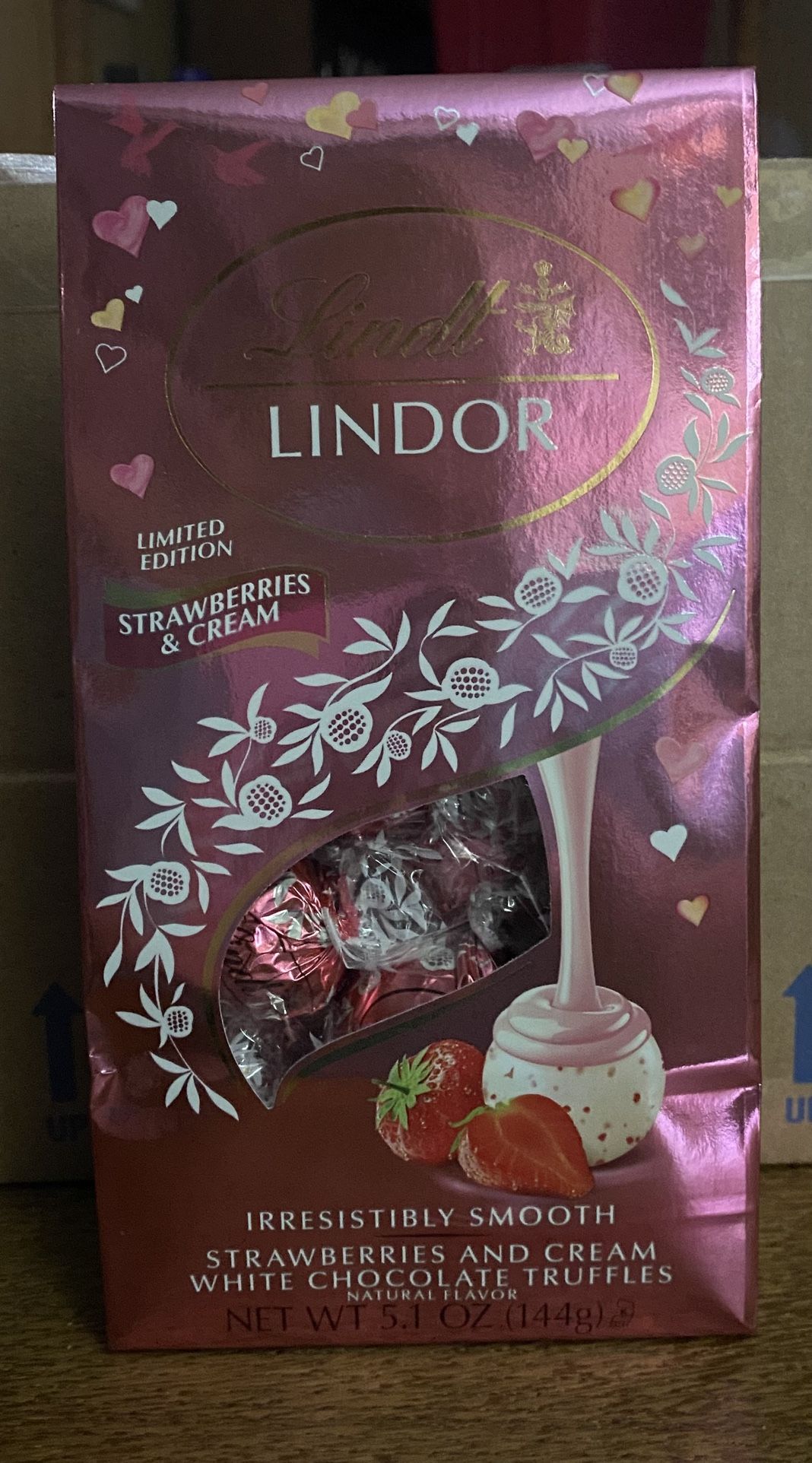 Lindt Lindor Strawberries & Cream Truffles