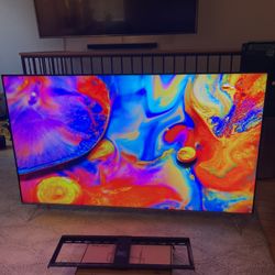 Vizio 65” Smart TV with Wall mount (and Removable Legs)