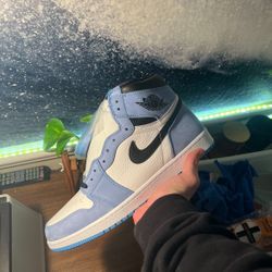 Jordan 1 University Blue 