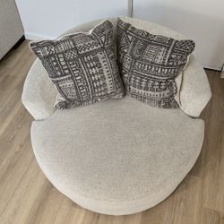 Spinning Armchair - SELLING ASAP 