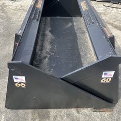 Bobcat Bucket By Tomahawk 