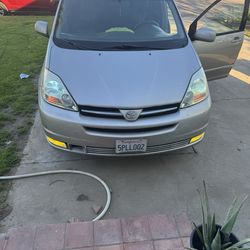 2005 Toyota Sienna