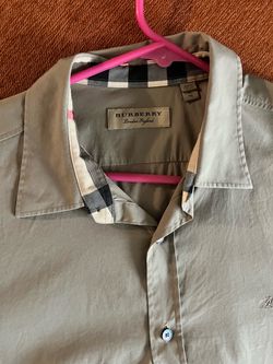 Burberry button shirt (XL)