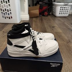 Reebok BB4500 Size 10 1/2
