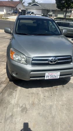 2007 Toyota Rav título limpio